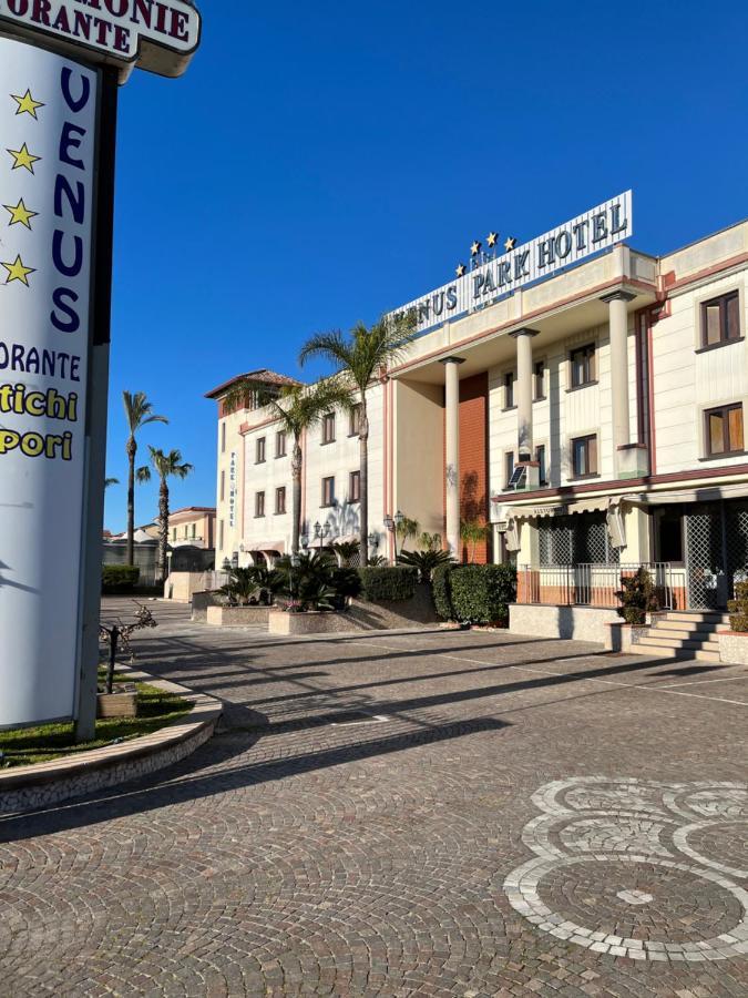 Venus Park Hotel カステル・ヴォルトゥルノ エクステリア 写真