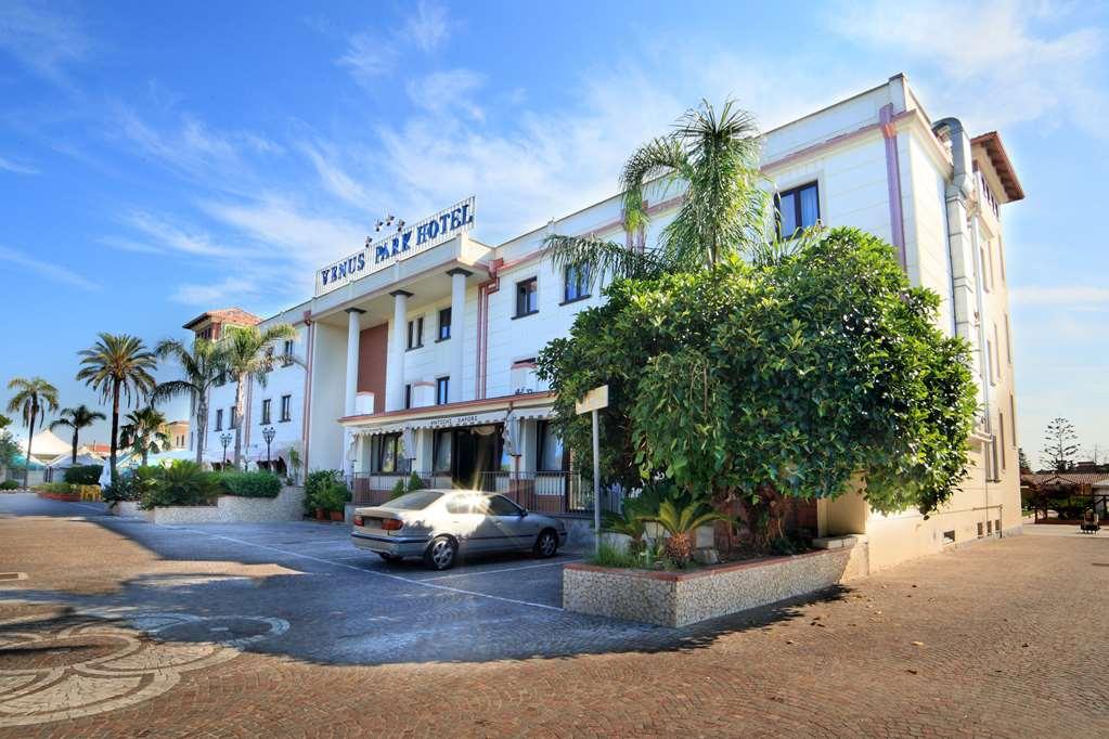 Venus Park Hotel カステル・ヴォルトゥルノ エクステリア 写真